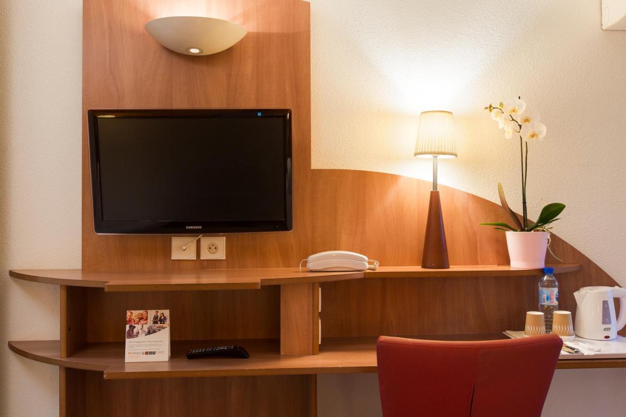 Comfort Hotel Grenoble Meylan Bagian luar foto