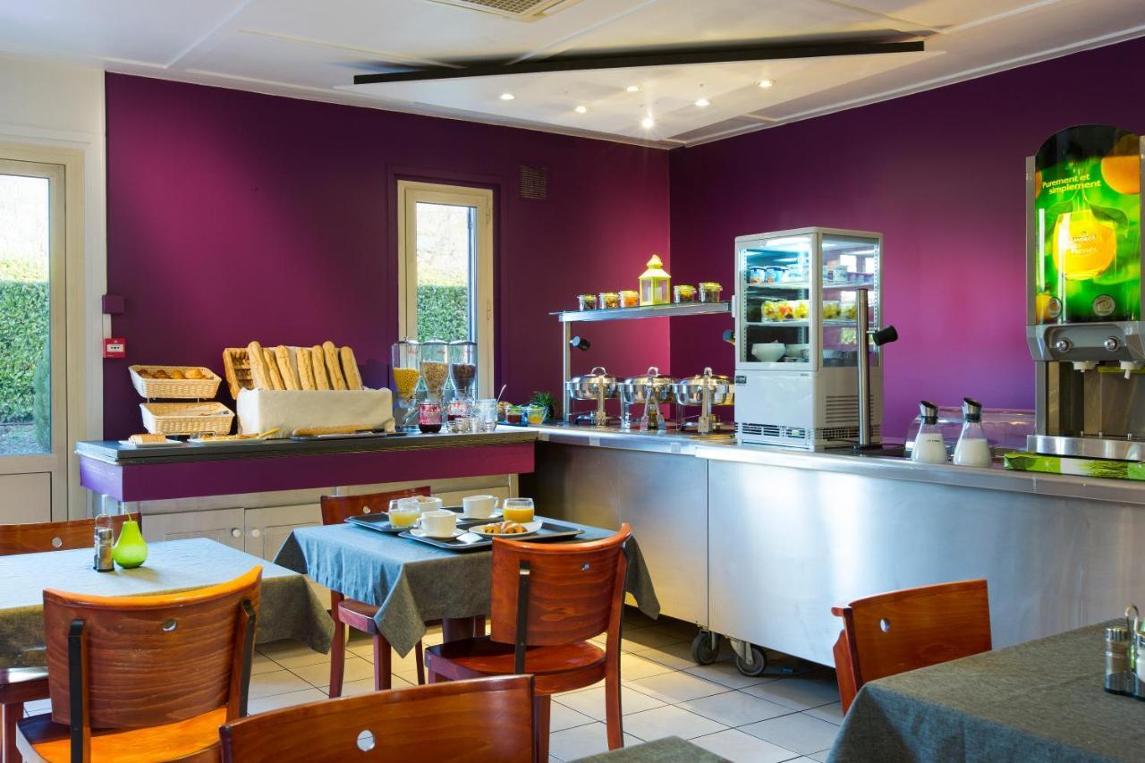 Comfort Hotel Grenoble Meylan Bagian luar foto