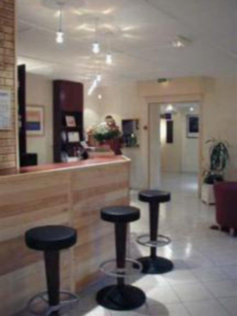 Comfort Hotel Grenoble Meylan Restoran foto