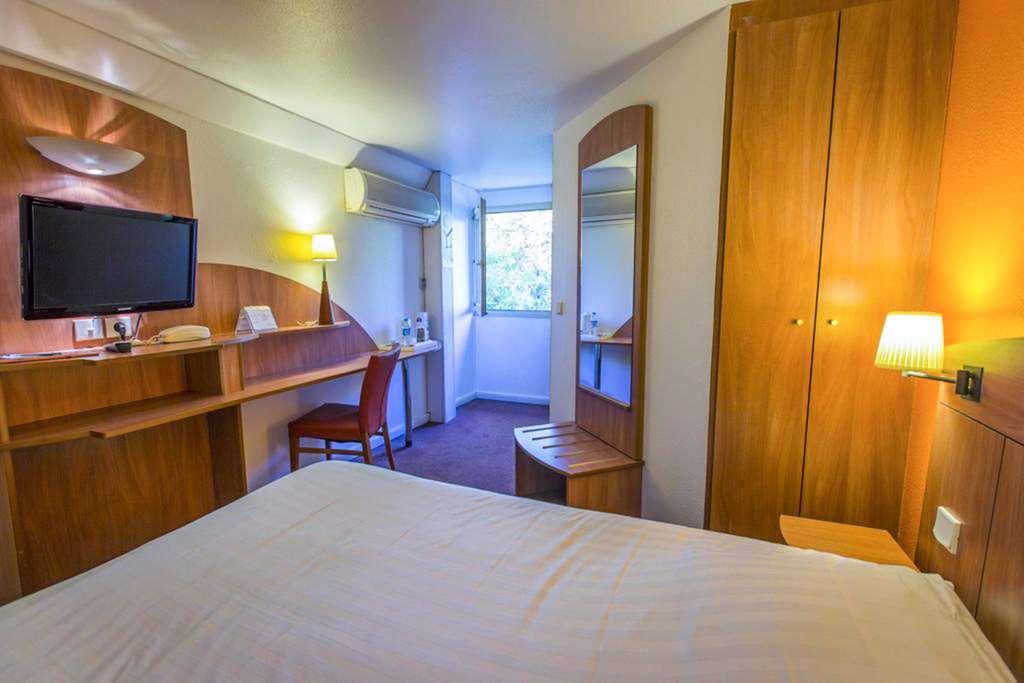 Comfort Hotel Grenoble Meylan Ruang foto