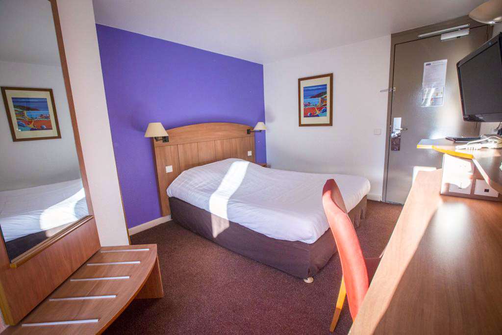 Comfort Hotel Grenoble Meylan Ruang foto