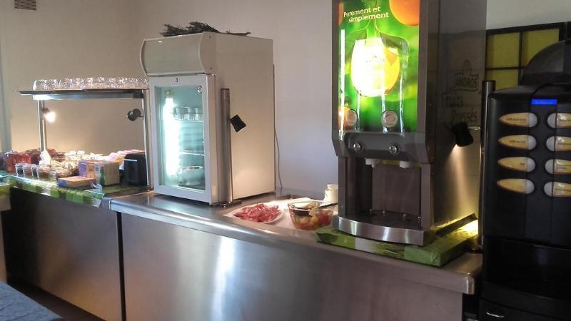 Comfort Hotel Grenoble Meylan Bagian luar foto