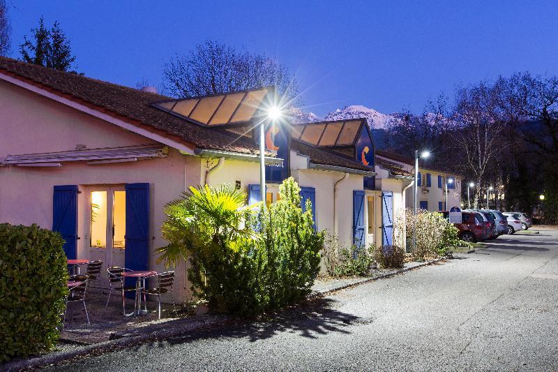 Comfort Hotel Grenoble Meylan Bagian luar foto