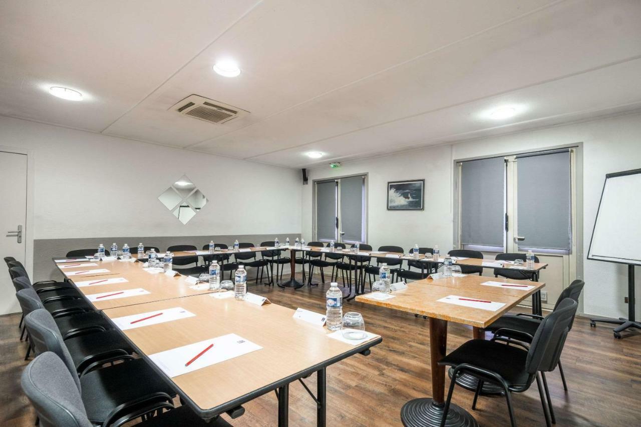 Comfort Hotel Grenoble Meylan Bagian luar foto